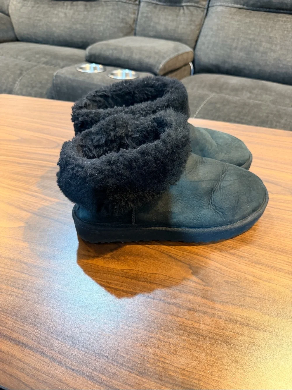 UGG Women’s Black Shearling Cuff Ankle Booties size 9
